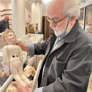 Jean Claude Cazenave expert en jouets anciens